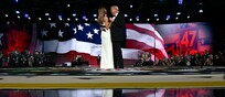 Trump e Melania al primo ballo, First Lady in abito bianco-nero