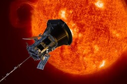 Rappresentazione artistica della sonda Parker davanti al Sole (fonte: NASA/Johns Hopkins APL/Steve Gribben)