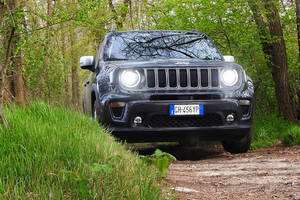 Jeep Renegade e-Hybrid (ANSA)