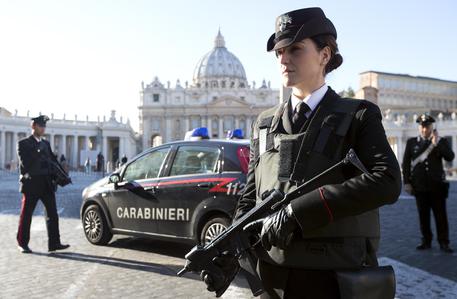 Charlie Hebdo: presidio carabinieri obiettivi sensibili © ANSA