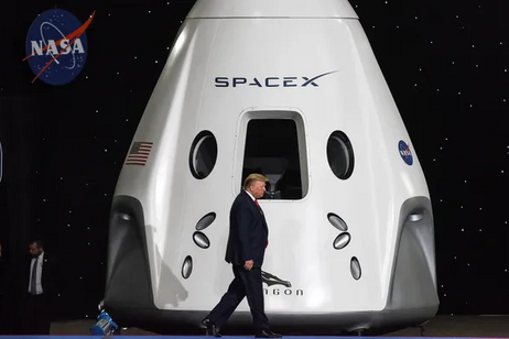 Con Musk via libera alle megacostellazioni e a Starship, Credito: Paul Hennessy/SOPA Images/LightRocket via Getty Images)