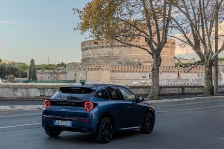 Nuova Lancia Ypsilon dal Roadshow alle Case Lancia