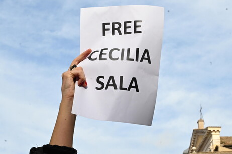 Sit-in Odg Lazio e Stampa Romana, 'Free Cecilia Sala'