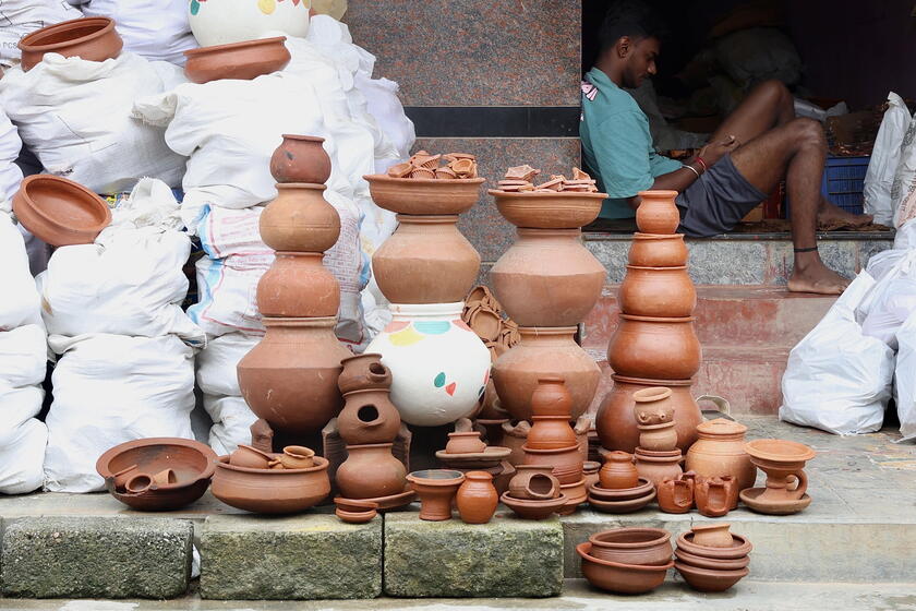 Preparations for India's festival of lights Diwali in Bangalore