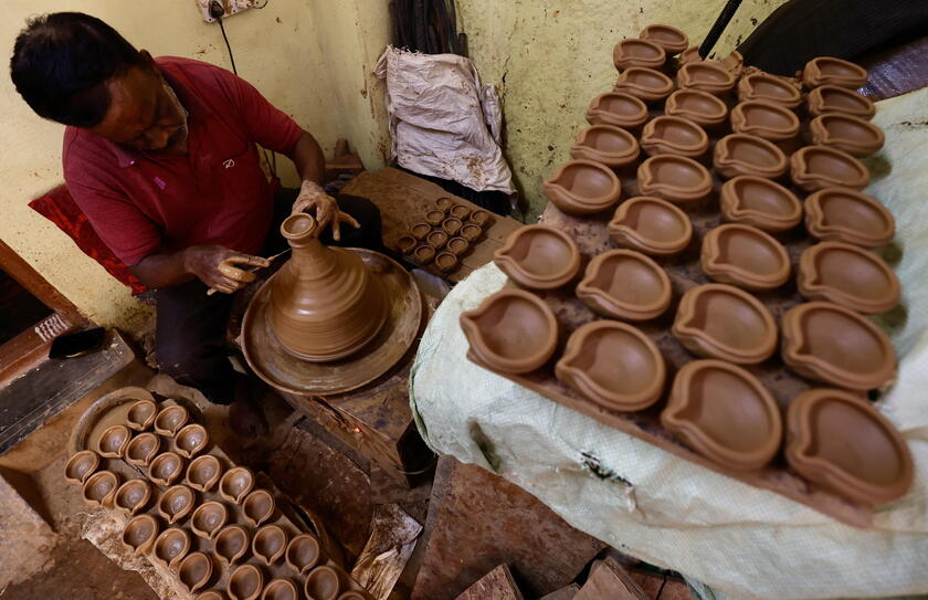 Preparations for India's festival of lights Diwali in Bangalore