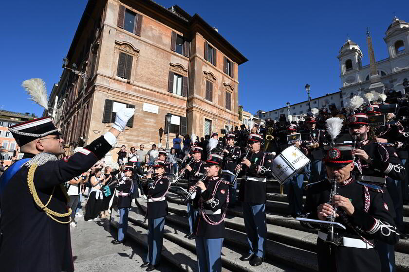 La Banda dell'Esercito in piazza di Spagna in vista del 4 Novembre