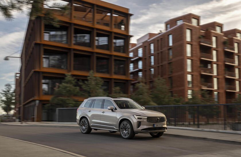 Volvo XC90, comfort e tecnologia per l'ammiraglia suv