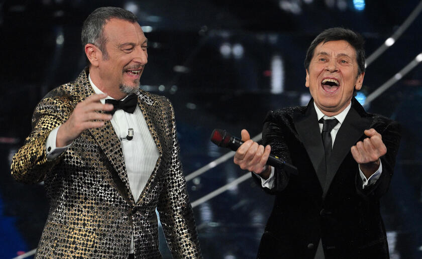 >>>ANSA/ SANREMO: LA TERZA SERATA, SUL PALCO MANNINO E RAMAZZOTTI