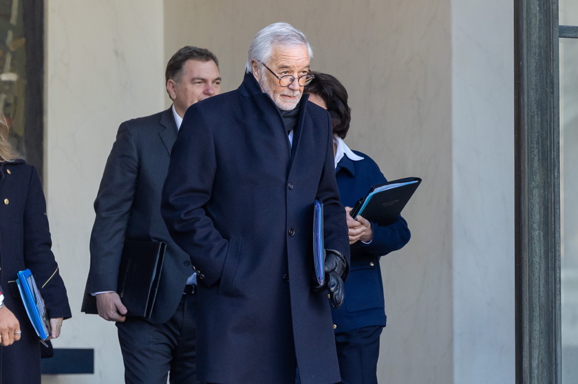 First Council of Ministers meeting of the new French government in Paris