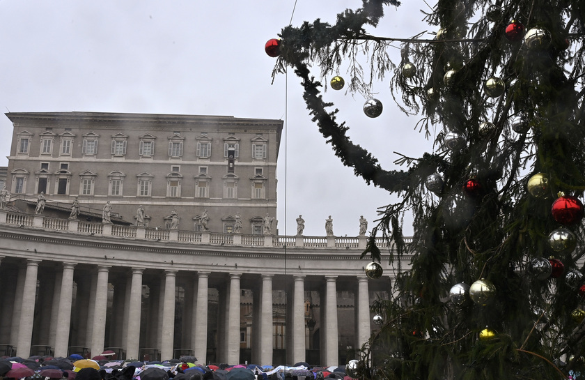 ++ Il Papa, basta colpire civili, rispettate i diritti umani ++