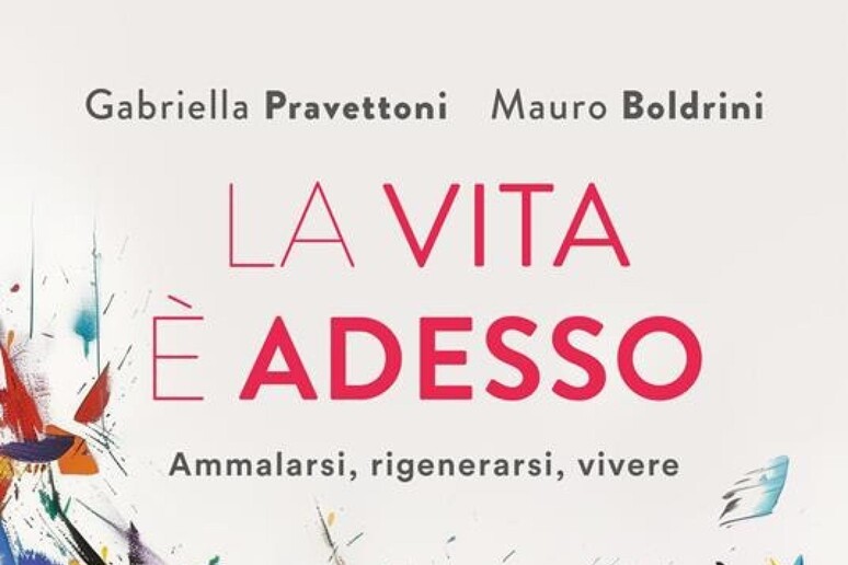 libro La vita è adesso - RIPRODUZIONE RISERVATA