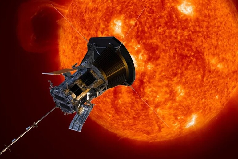 Rappresentazione artistica della sonda Parker davanti al Sole (fonte: NASA/Johns Hopkins APL/Steve Gribben) - RIPRODUZIONE RISERVATA