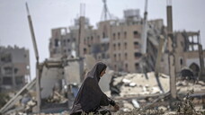 Residents return to destroyed homes in Gaza